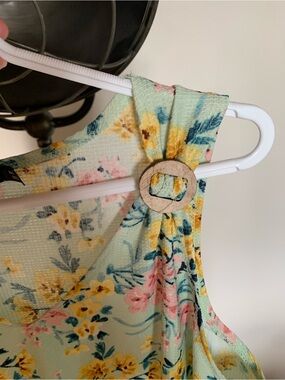 PICK ANY 3 ITEMS FOR $10 - Cure Floral Sleeveless Top with Wooden Ring Detail